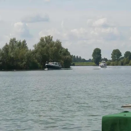 Detached Holiday Home In Nijmegen With Sauna * Ewijk